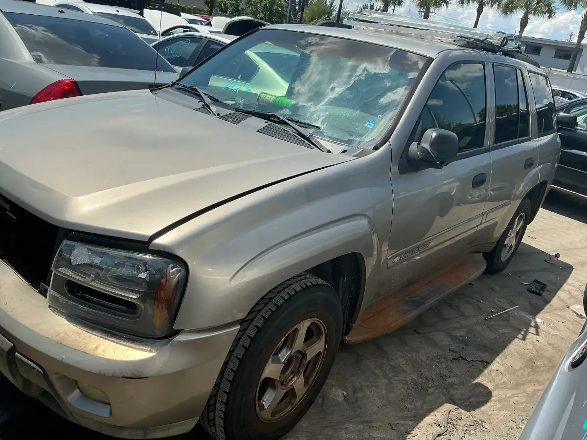 Photo of 2003 Chevrolet Trailblazer