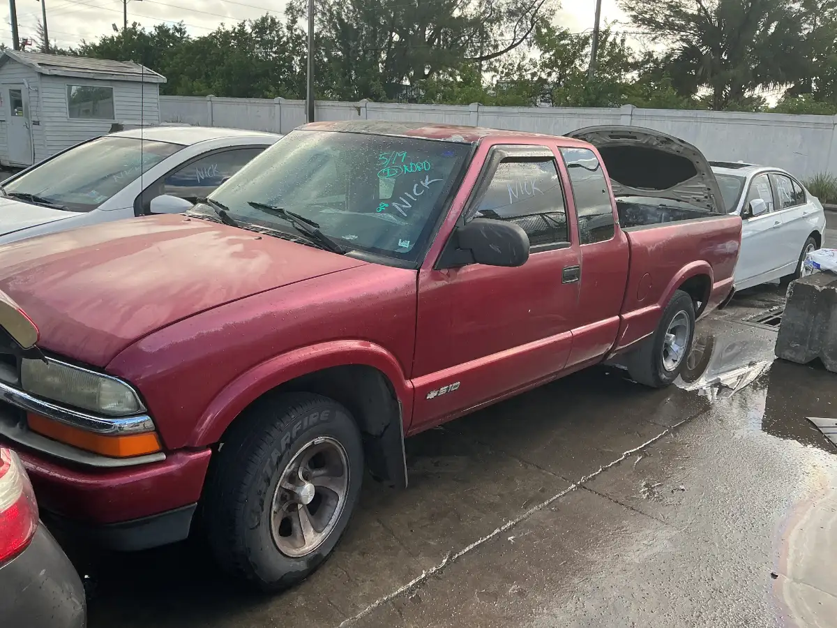 Photo of 1998 Chevrolet S10