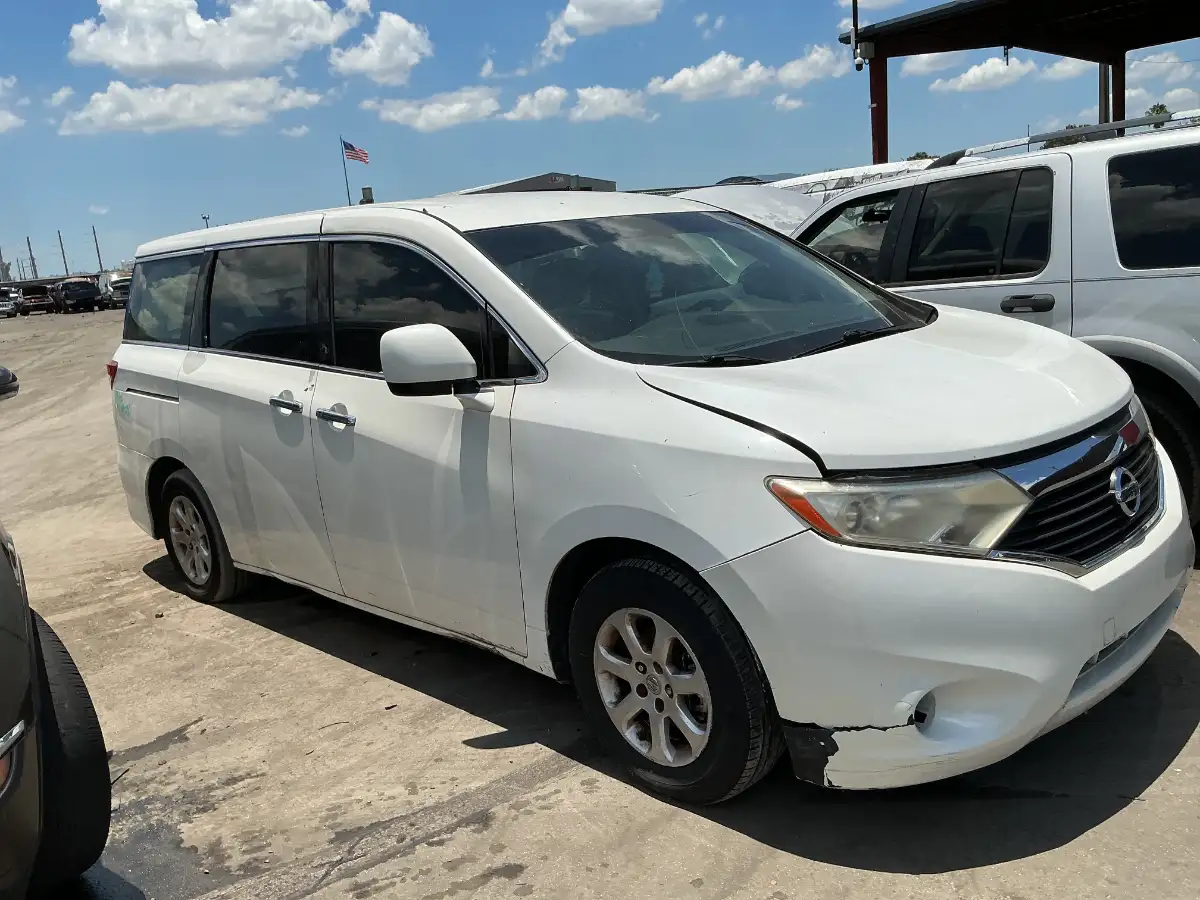 Photo of 2012 Nissan Quest