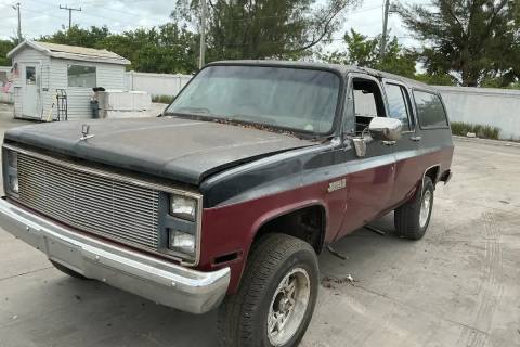 Photo of 1987 Gmc Suburban