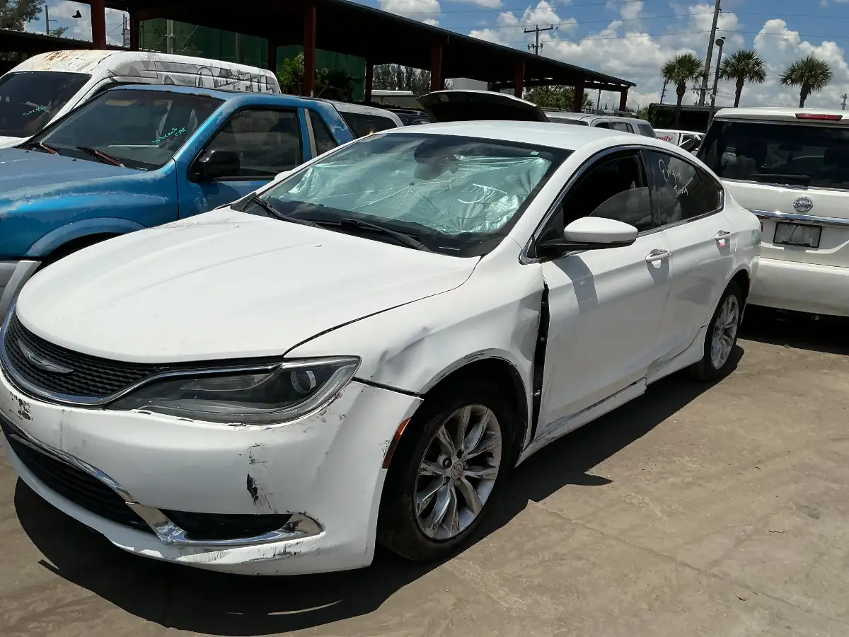 Photo of 2015 Chrysler 200
