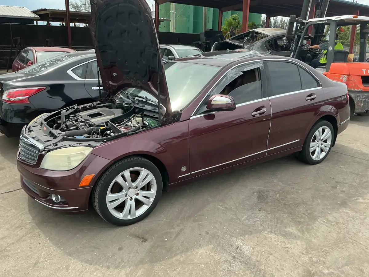 Photo of 2009 Mercedes-Benz C-Class
