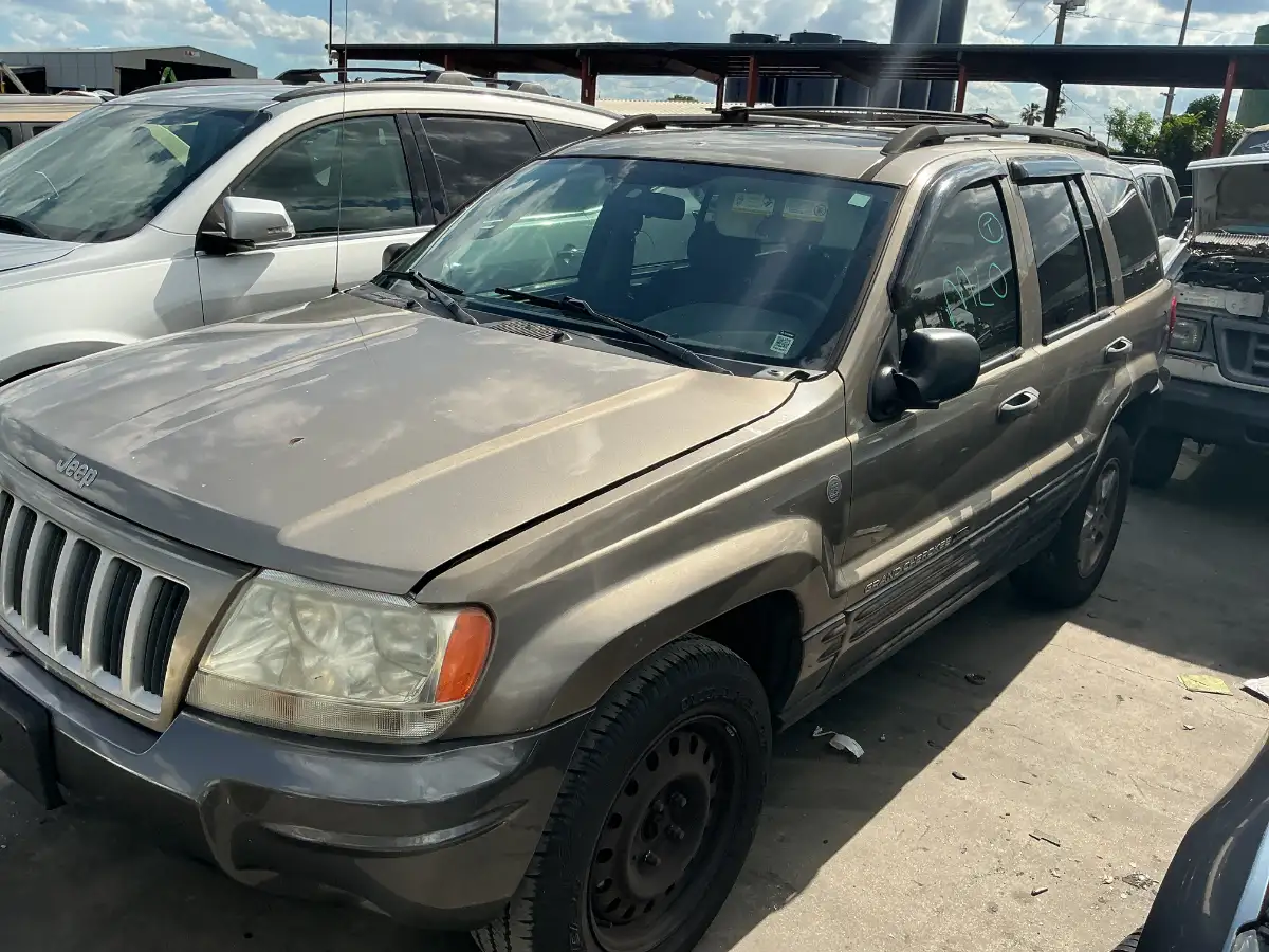 Photo of 2004 Jeep Grand Cherokee