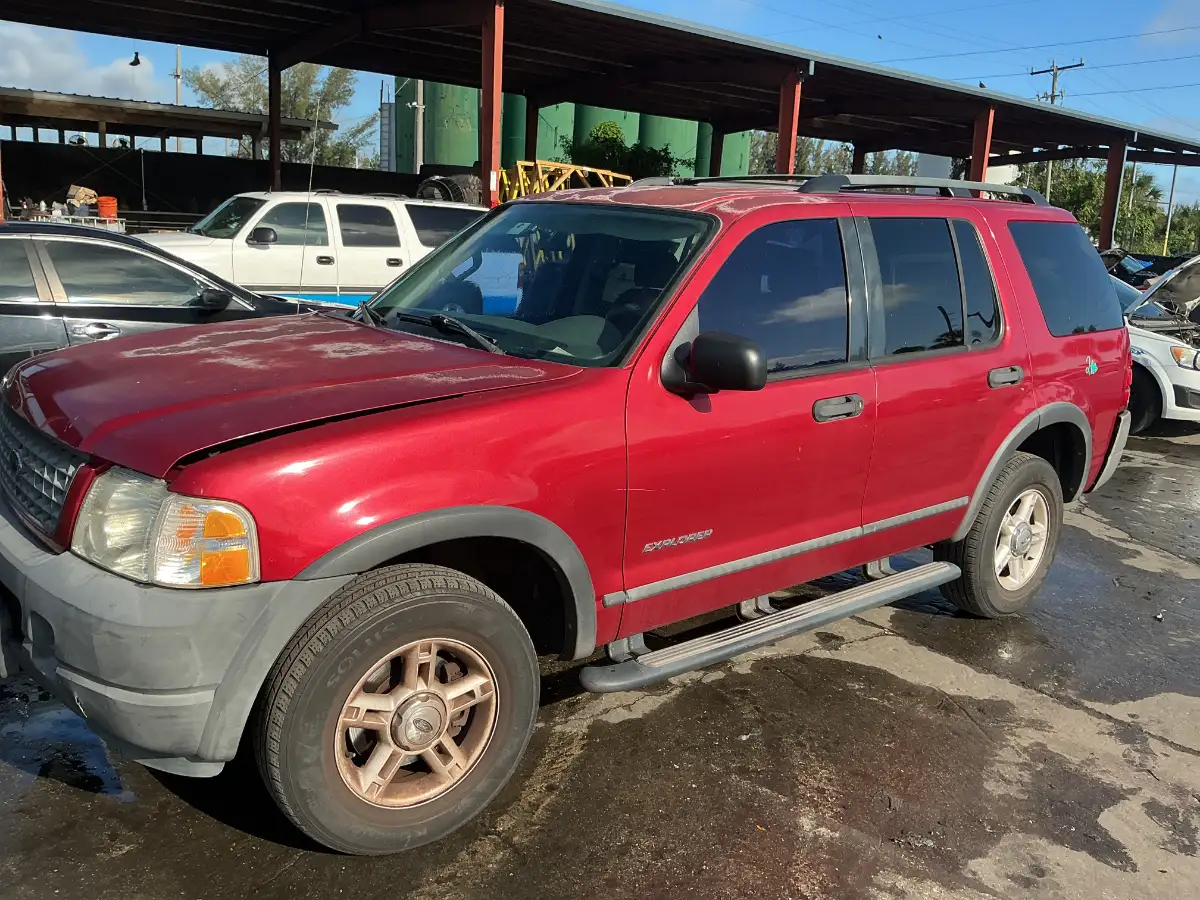 Photo of 2004 Ford Explorer