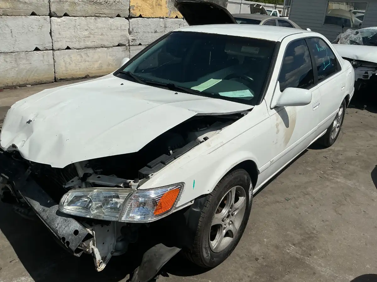 Photo of 2000 Toyota Camry