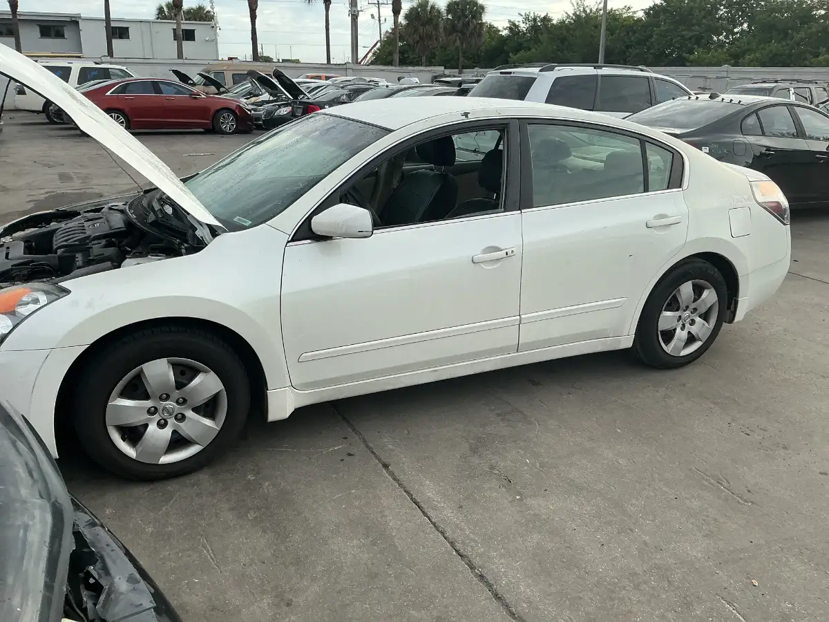 Photo of 2008 Nissan Altima