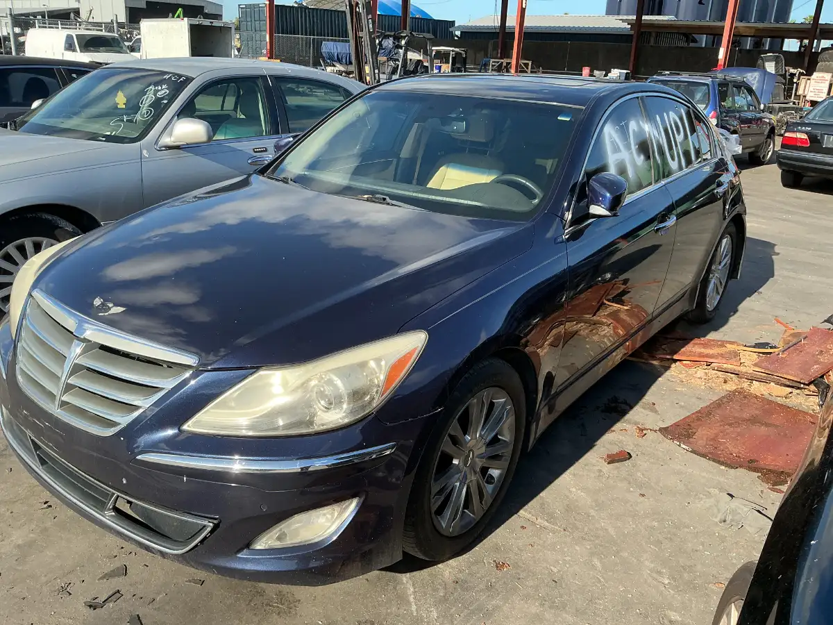 Photo of 2012 Hyundai Genesis