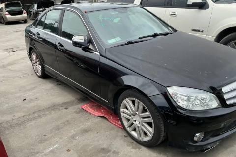 Photo of 2009 Mercedes-Benz C-Class