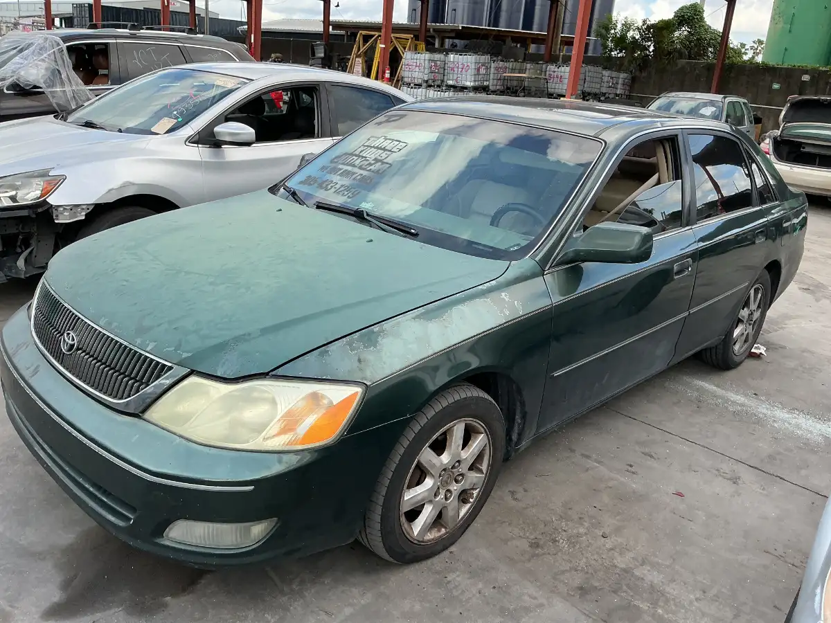 Photo of 2000 Toyota Avalon