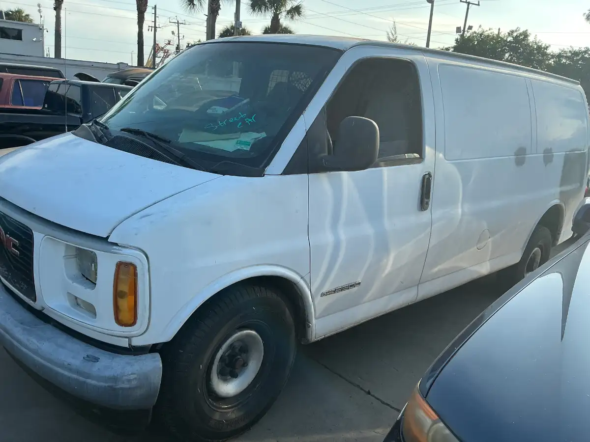 Photo of 1997 Gmc Savana