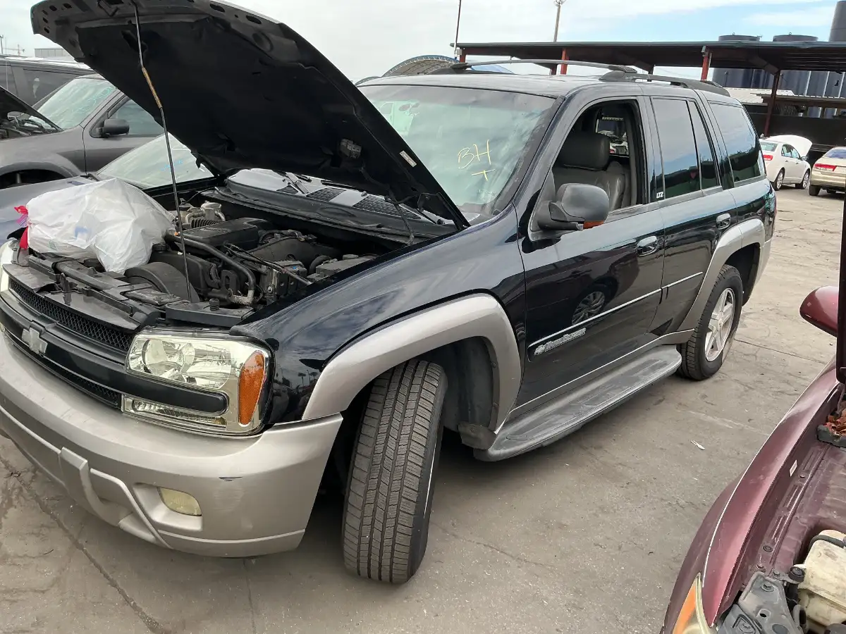 Photo of 2002 Chevrolet Trailblazer