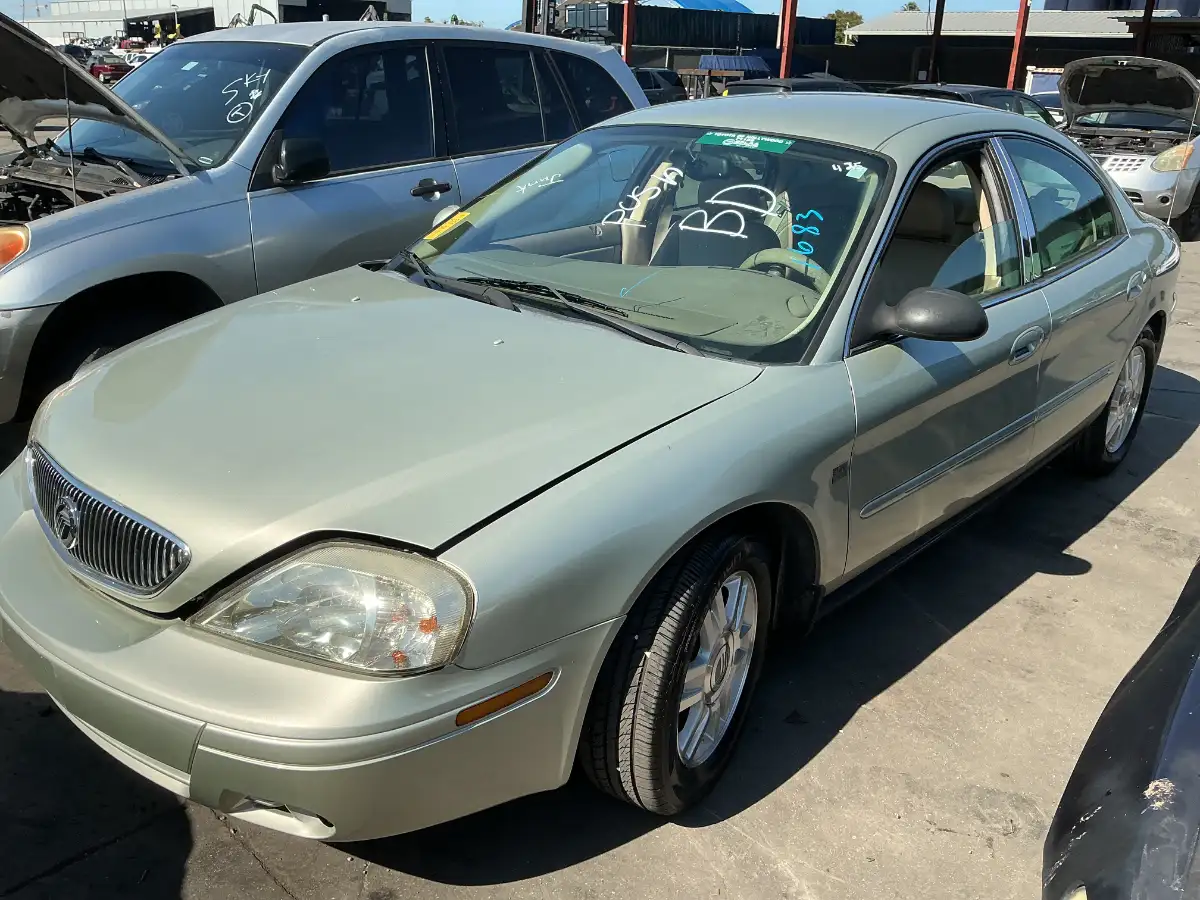Photo of 2004 Mercury Sable
