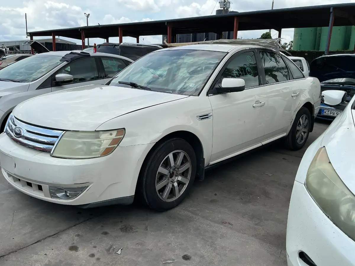 Photo of 2009 Ford Taurus
