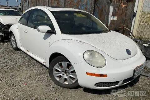 Photo of 2010 Volkswagen New Beetle