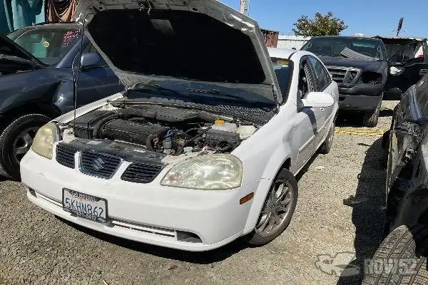 Photo of 2004 Suzuki Forenza