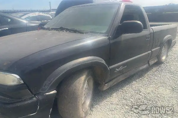 Photo of 2000 Chevrolet S10 Pickup