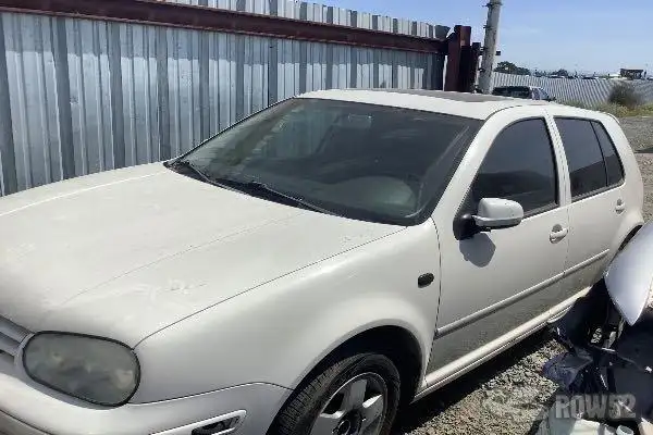 Photo of 2000 Volkswagen Golf