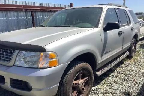 Photo of 2005 Ford Explorer