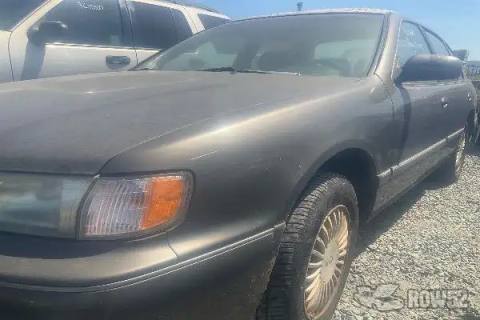 Photo of 1998 Infiniti I30