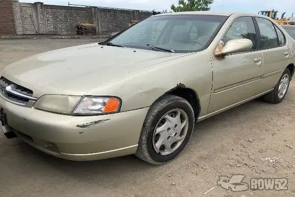 Photo of 1998 Nissan Altima