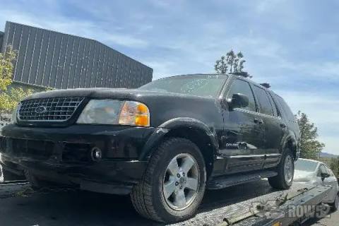 Photo of 2005 Ford Explorer