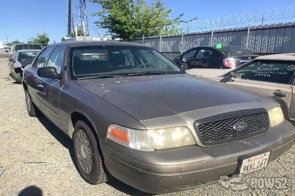 Photo of 2003 Ford Crown Victoria