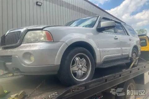 Photo of 2003 Lincoln Navigator