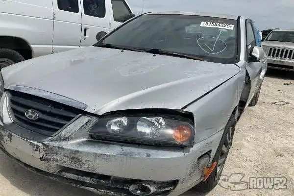 Photo of 2005 Hyundai Elantra