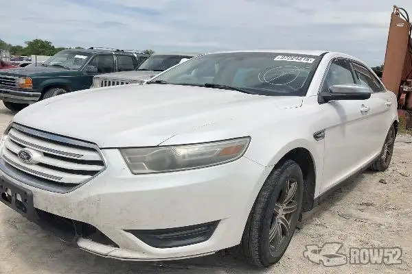 Photo of 2014 Ford Taurus