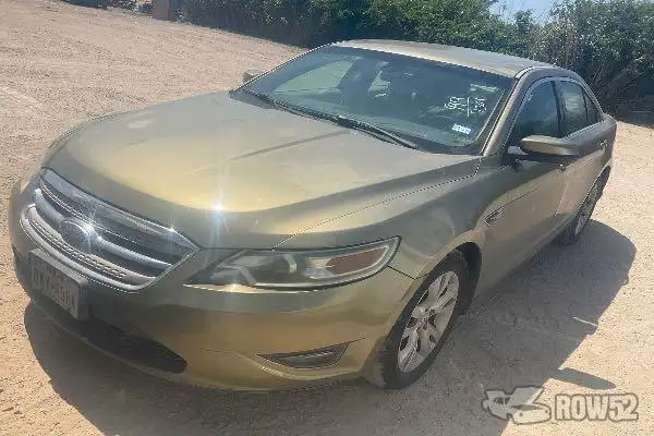 Photo of 2012 Ford Taurus