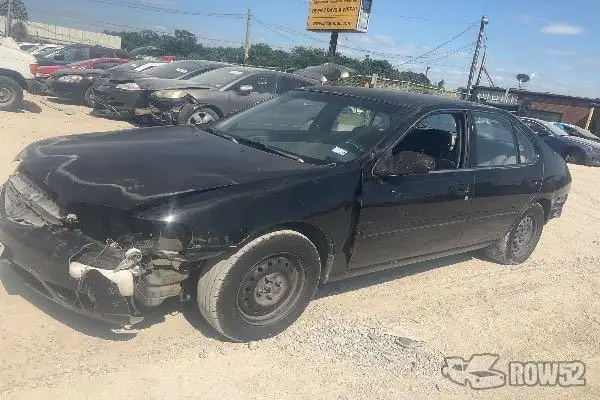 Photo of 2000 Nissan Altima