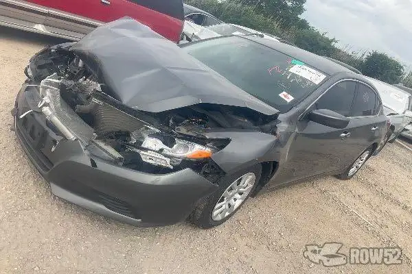 Photo of 2016 Nissan Altima