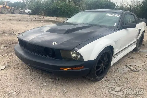 Photo of 2006 Ford Mustang