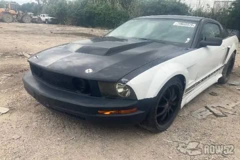 Photo of 2006 Ford Mustang