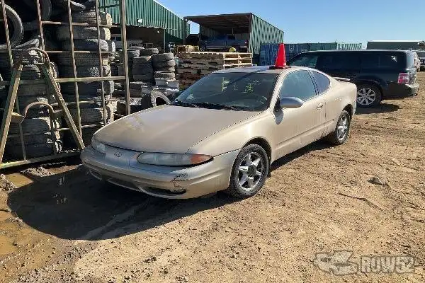 Photo of 2003 Oldsmobile Alero