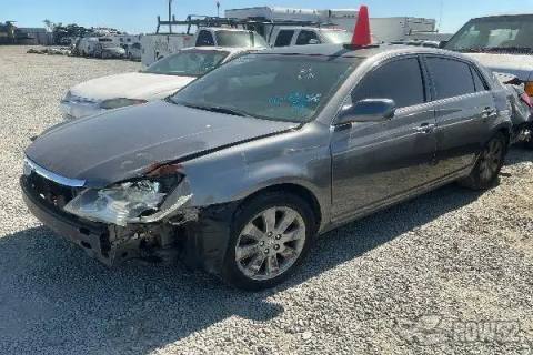 Photo of 2005 Toyota Avalon