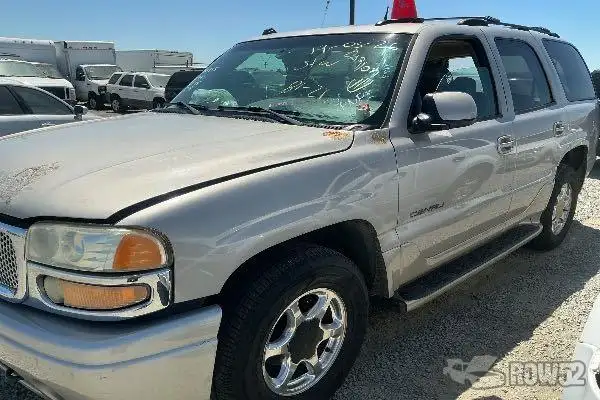 Photo of 2005 GMC Yukon Denali