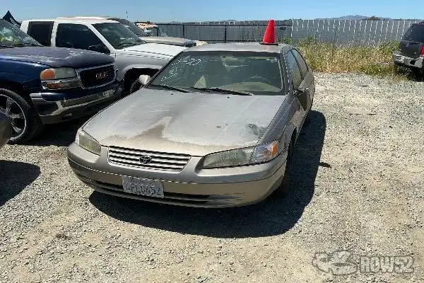 Photo of 1999 Toyota Camry