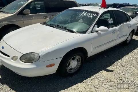 Photo of 1996 Ford Taurus