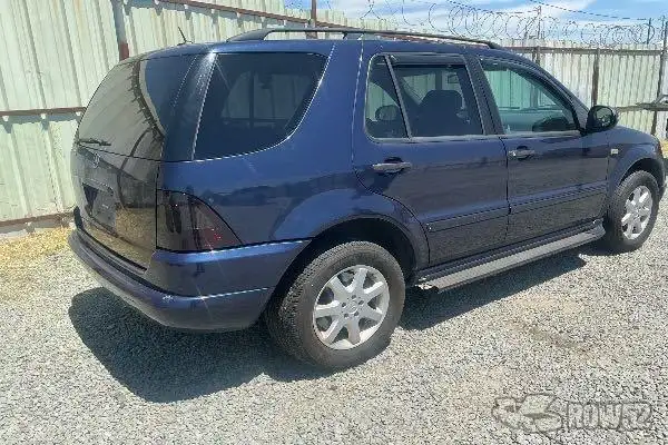 Photo of 2000 Mercedes-Benz M-Class