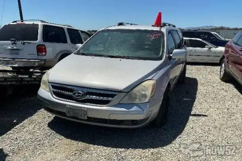 Photo of 2008 Hyundai Entourage
