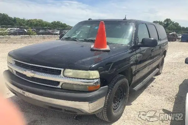 Photo of 2004 Chevrolet Suburban