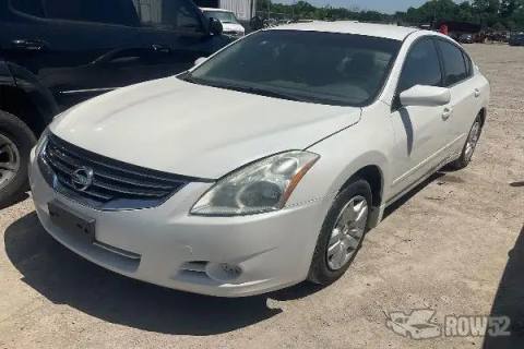 Photo of 2011 Nissan Altima
