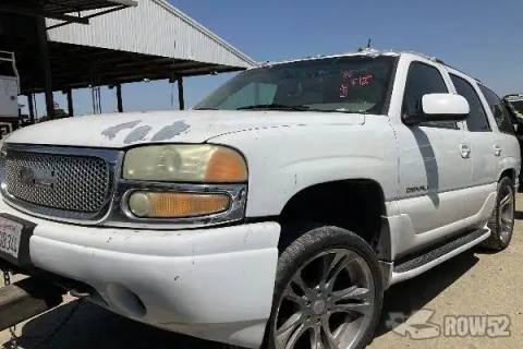 Photo of 2003 GMC Yukon Denali