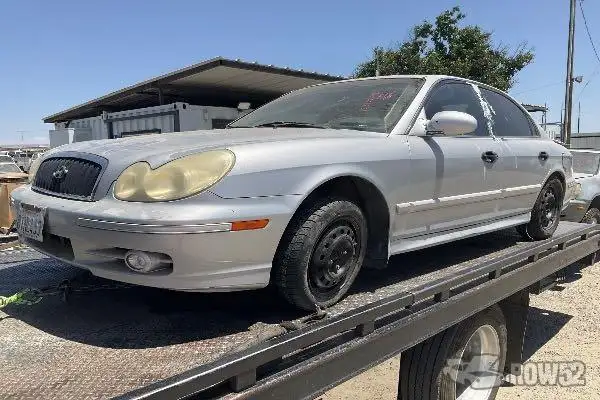 Photo of 2005 Hyundai Sonata