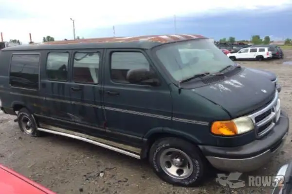 Photo of 1999 Dodge Ram Van