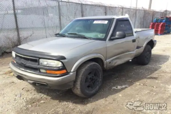 Photo of 2000 Chevrolet S10 Pickup