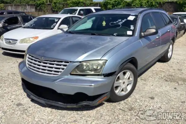Photo of 2004 Chrysler Pacifica