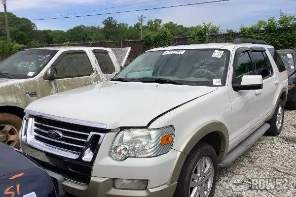 Photo of 2010 Ford Explorer