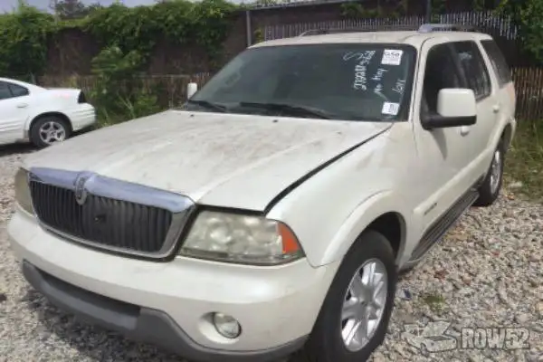 Photo of 2004 Lincoln Aviator
